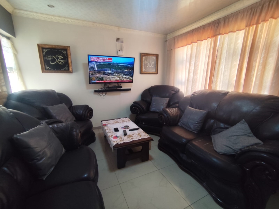 3 Bedroom Property for Sale in Beacon Valley Western Cape